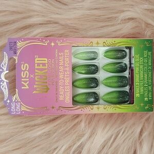 LIMITED EDITION!! Brand New KISS X WICKED False Nails-L